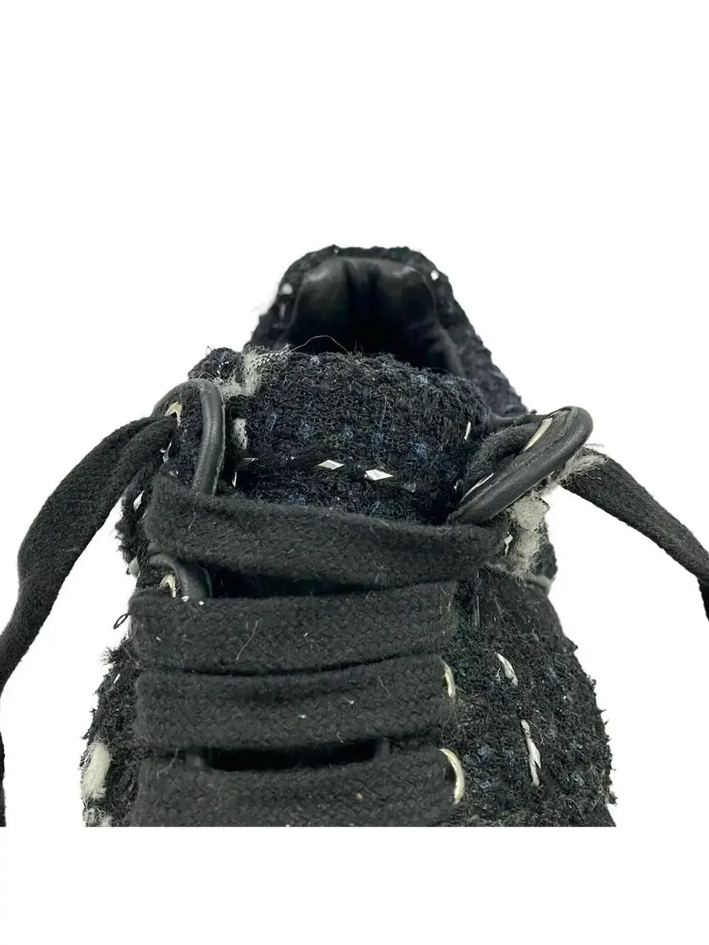 CHANEL elevate your